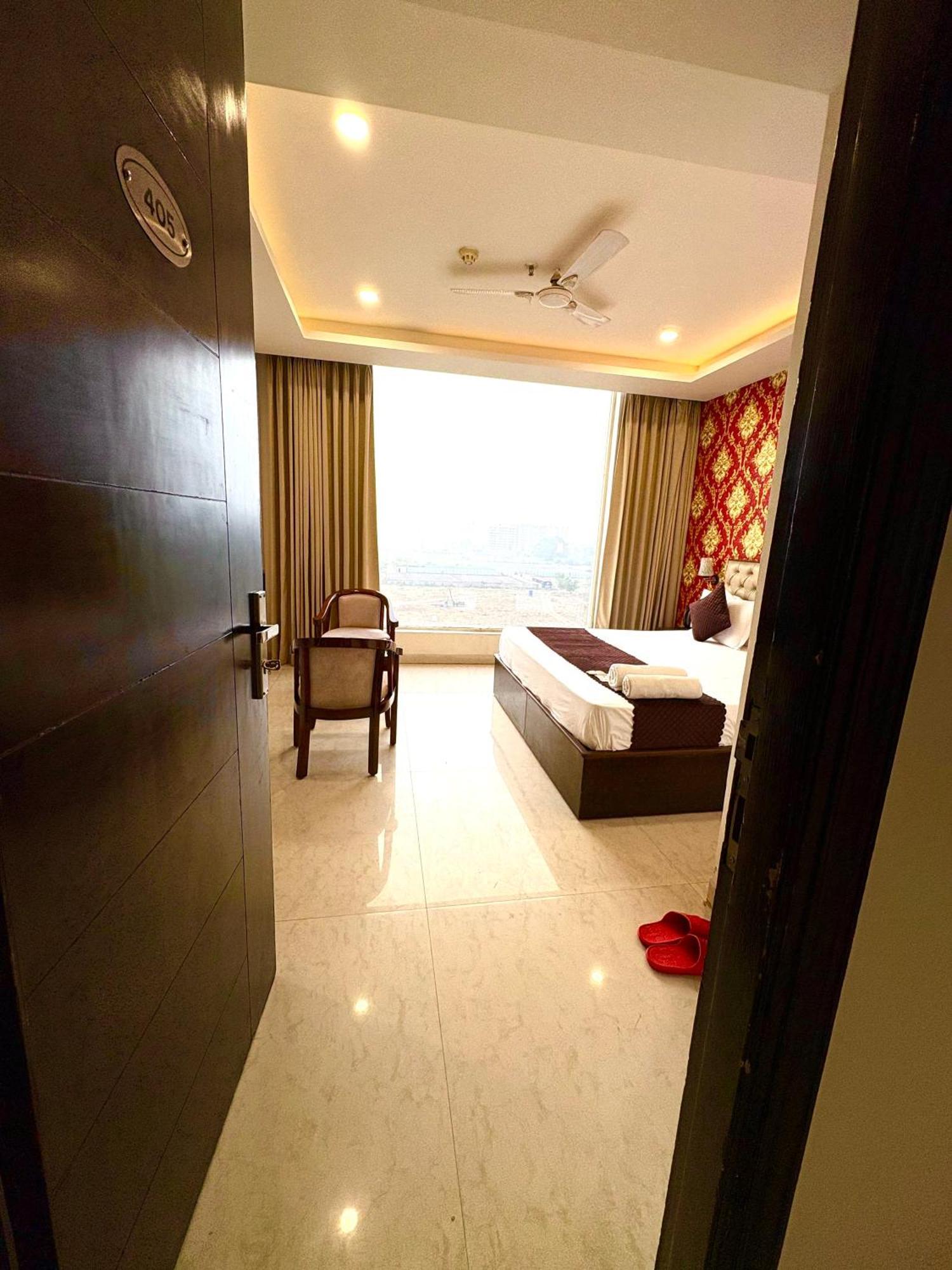 Hotel Northview Park By Lycoris !! Top Rated & Most Awarded Property In Tricity Zirakpur 외부 사진